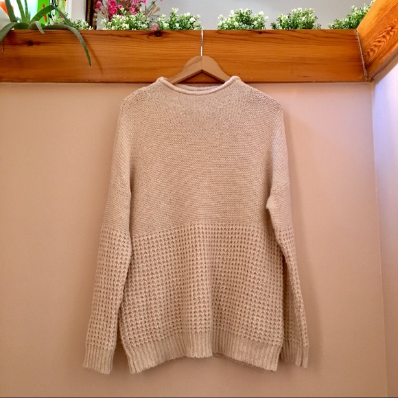 American Eagle - Oatmeal Sweater